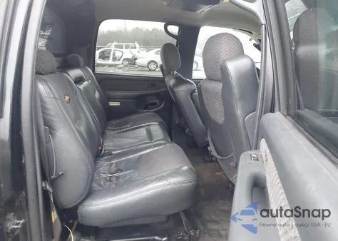 2002 Chevrolet Avalanche 1500 z USA, uszkodzony, nr VIN 3GNEC13T82G319399